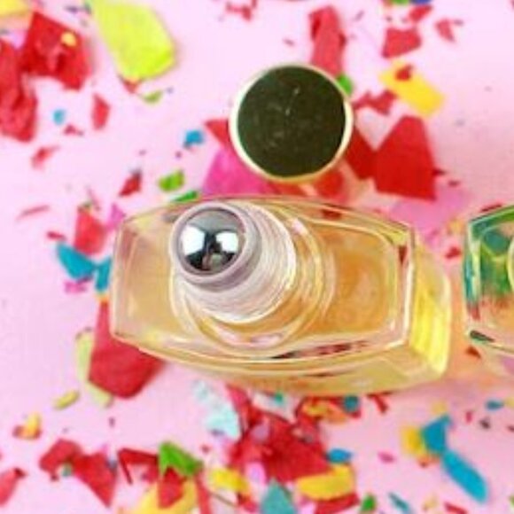 Sugar Milk Co. YUMMY PINEAPPLE CAKE Roll-On GOURMAND Travel Size ROLLERBALL New! - Picture 4 of 5